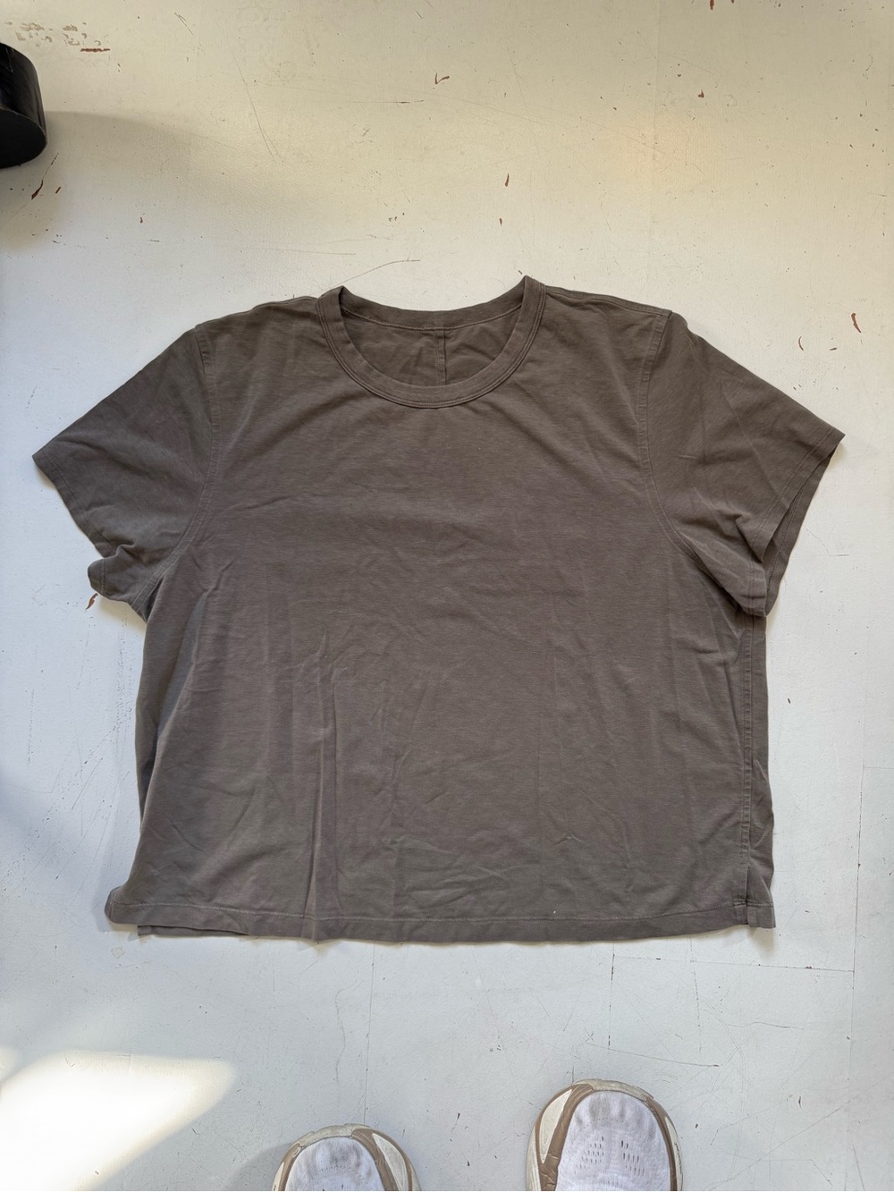 lululemon athletica Women's Short Sleeve Crew Tee - Olive